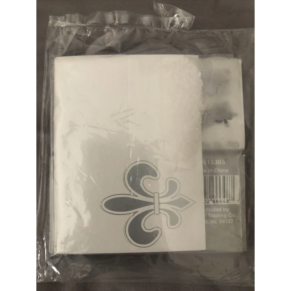 24‎ Fleur De Lis Place Cards Regular Size White Silver Card stock Cutout Wedding